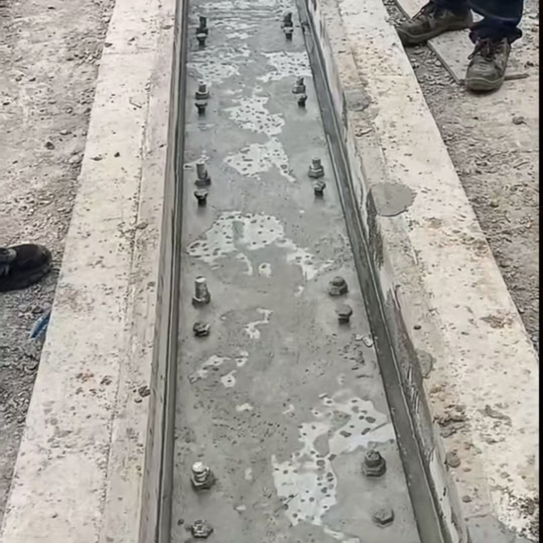 贵池港口码头起重机龙门吊重型机械设备稳固用早强快凝轨道胶泥
